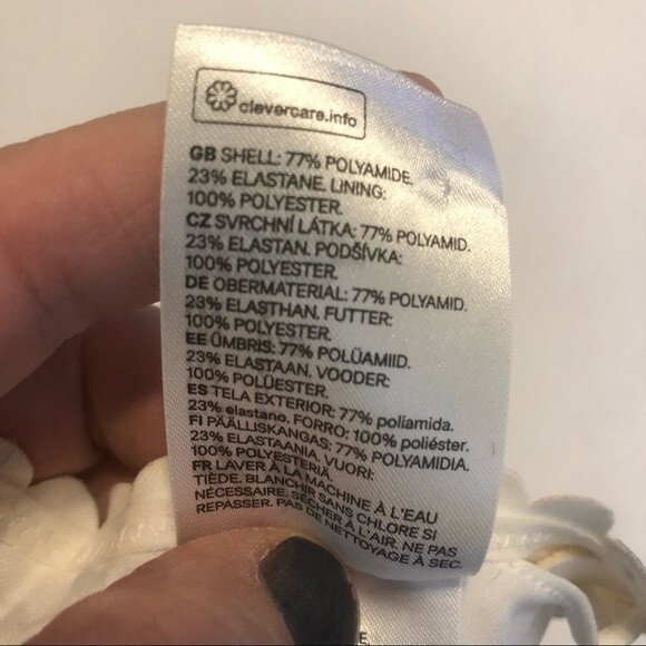 H&M Size 6 White Floral Scalloped Edge Adjustable Fit Padded Swim Bikini Top - Picture 8 of 10